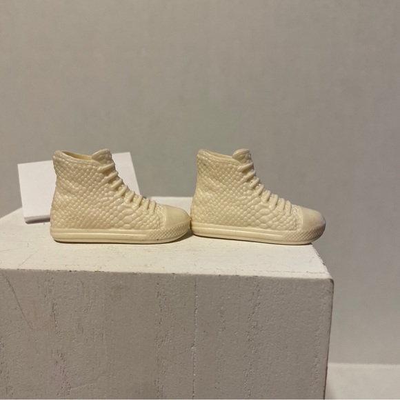BARBIE KEN SHOES SNEAKERS OFF-WHITE CREAM HIGH-TOP TENNIS SHOES ONLY DOLL SHOES - Picture 4 of 9